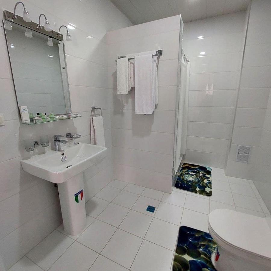 Queens 2 Hotel ทาชเคนต์ ภายนอก รูปภาพ