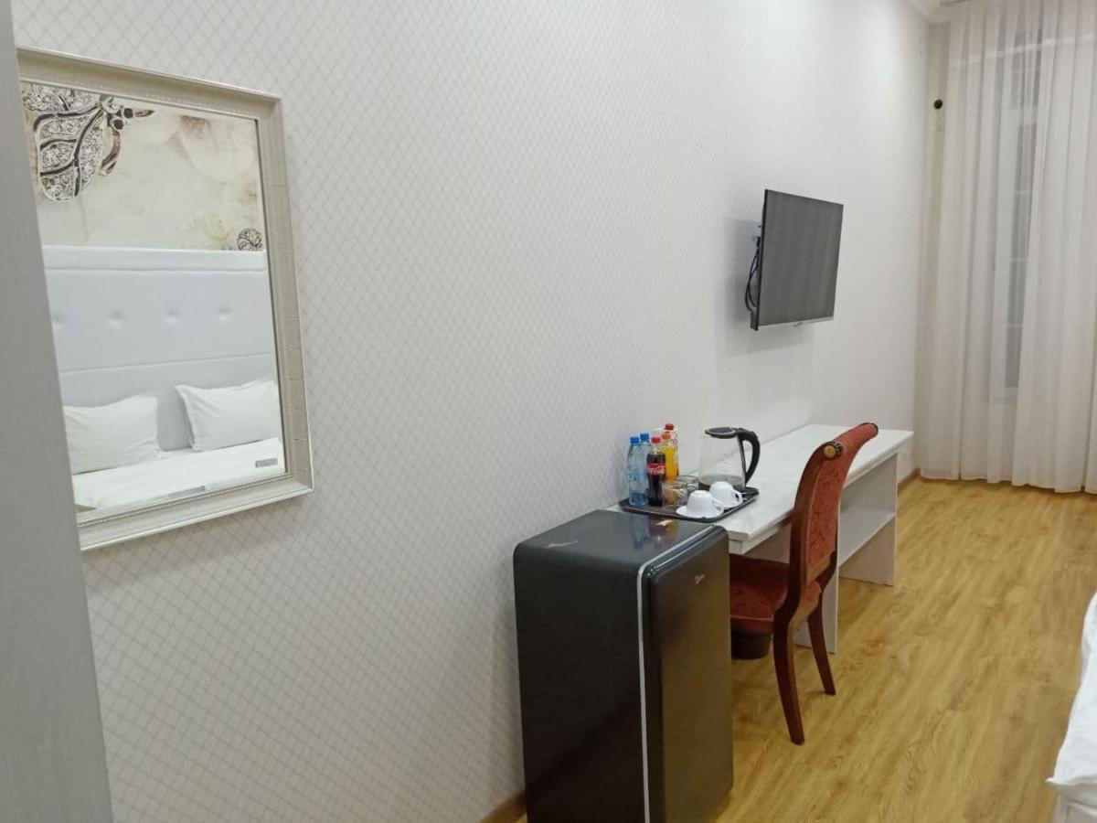 Queens 2 Hotel ทาชเคนต์ ภายนอก รูปภาพ