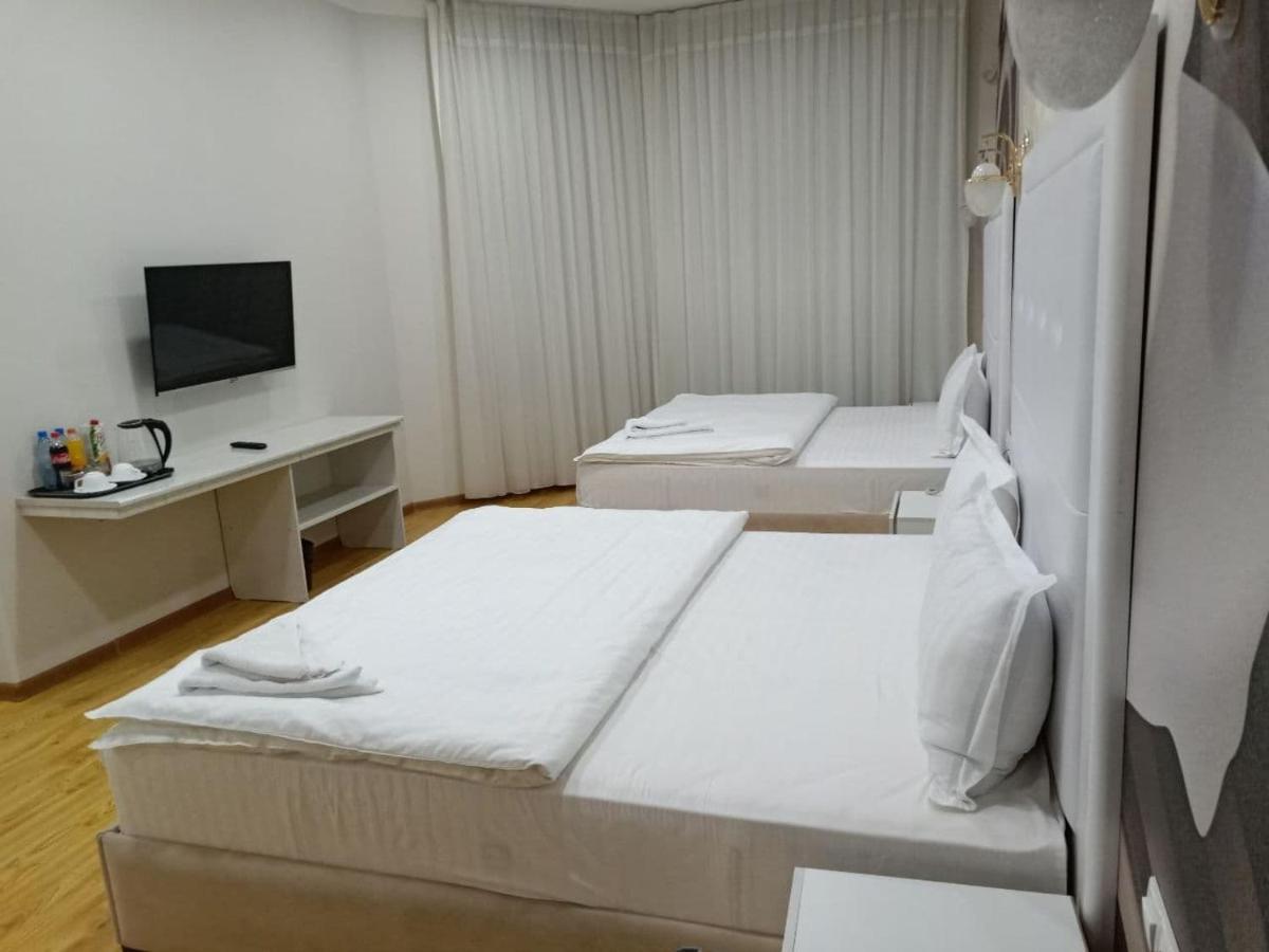 Queens 2 Hotel ทาชเคนต์ ภายนอก รูปภาพ