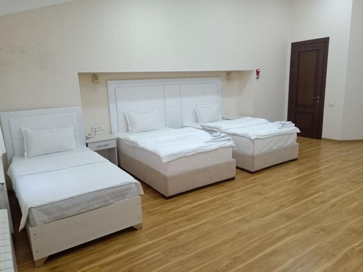 Queens 2 Hotel ทาชเคนต์ ภายนอก รูปภาพ