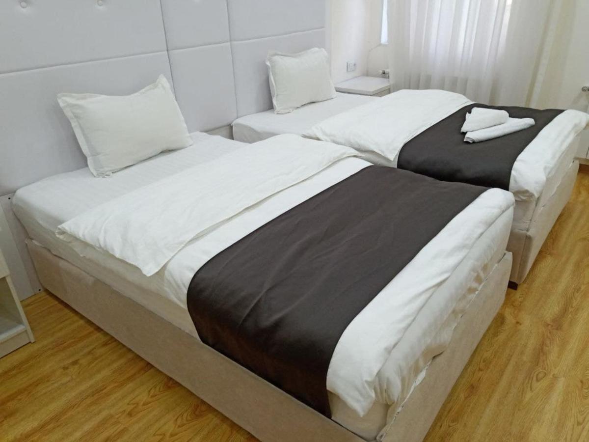 Queens 2 Hotel ทาชเคนต์ ภายนอก รูปภาพ