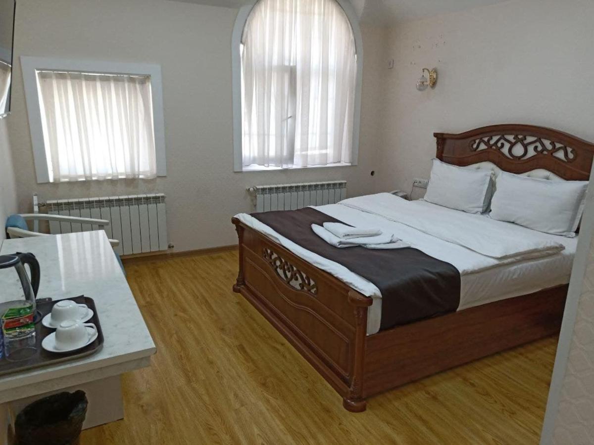 Queens 2 Hotel ทาชเคนต์ ภายนอก รูปภาพ