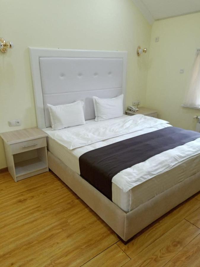 Queens 2 Hotel ทาชเคนต์ ภายนอก รูปภาพ