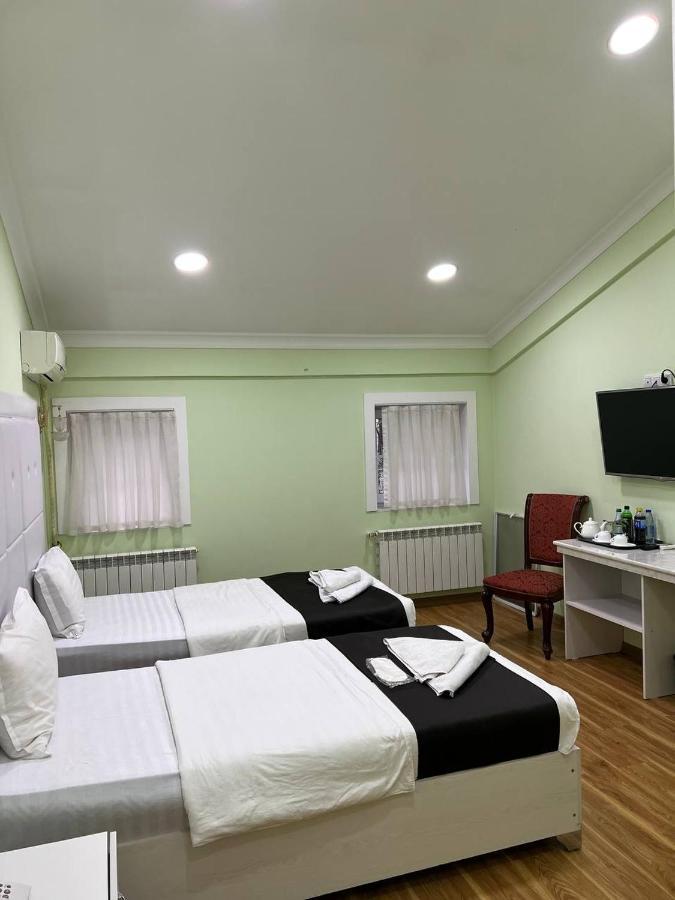 Queens 2 Hotel ทาชเคนต์ ภายนอก รูปภาพ